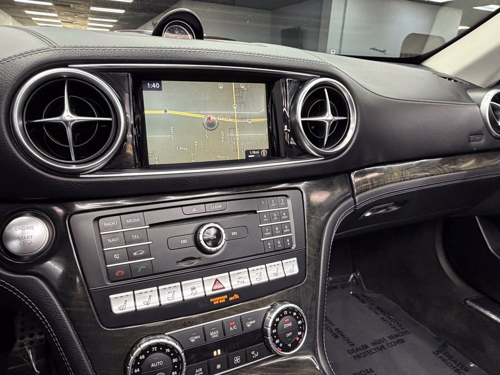 Used 2020 Mercedes-Benz SL 550 image 34