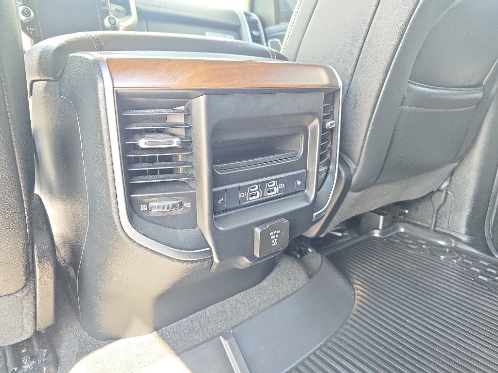 Used 2022 RAM 1500 Laramie AWD/4WD image 22