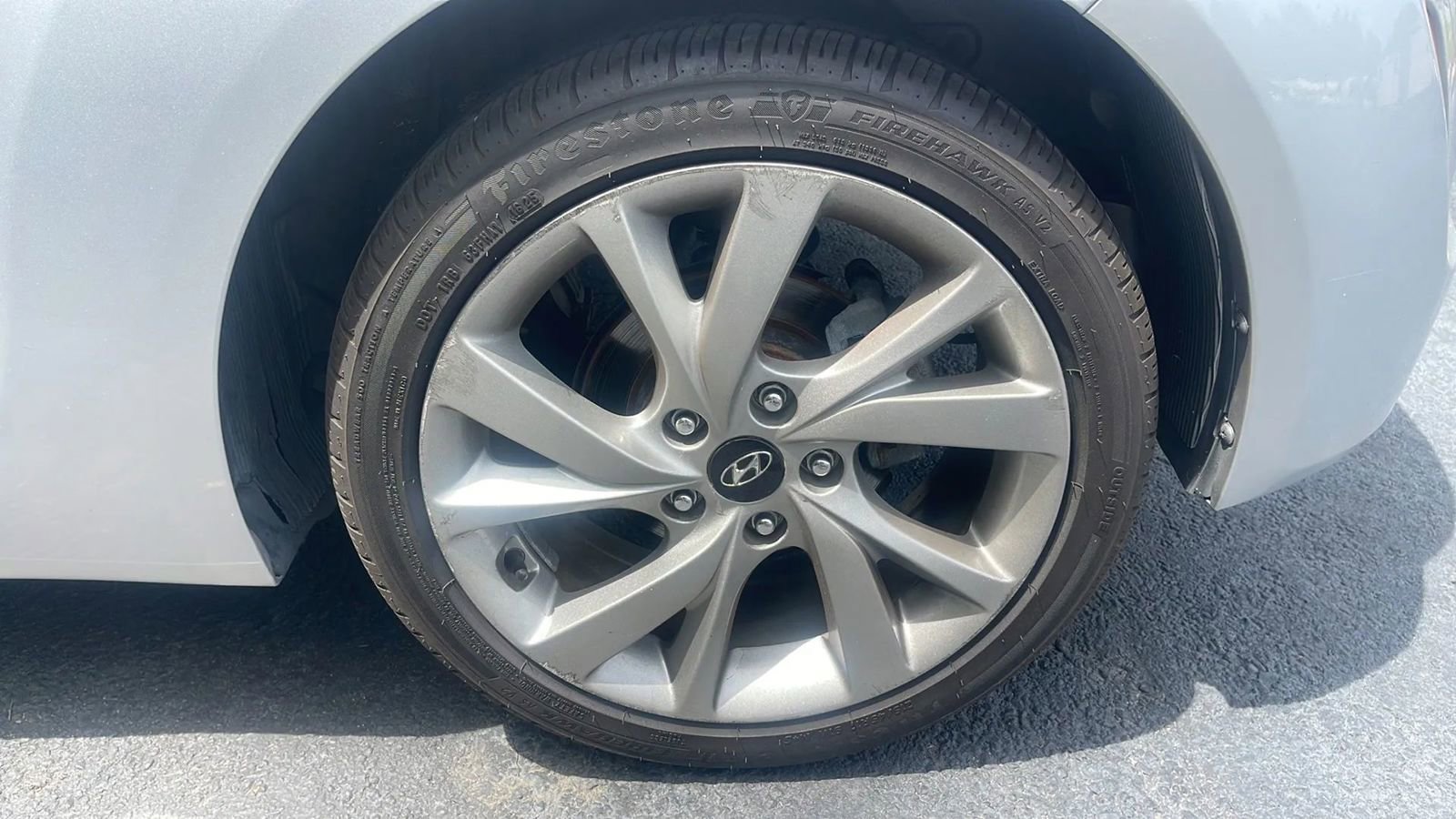 Used 2016 Hyundai Veloster FWD image 23