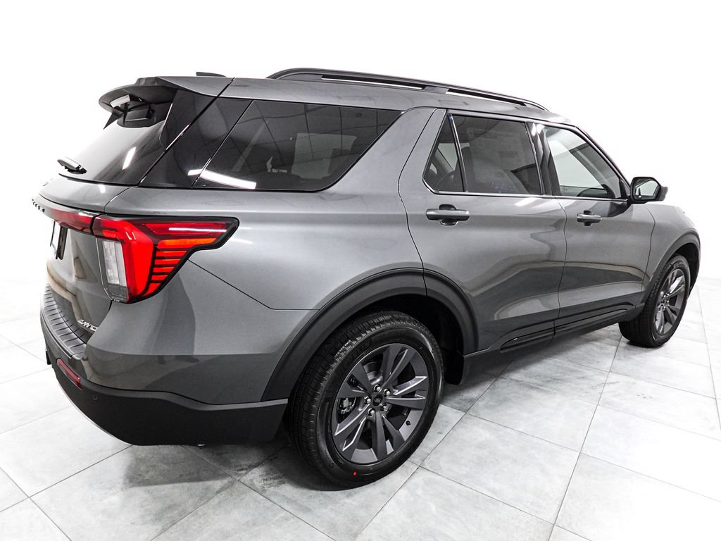 New 2026 Ford Explorer Active w/ Active Comfort Package AWD/4WD image 8