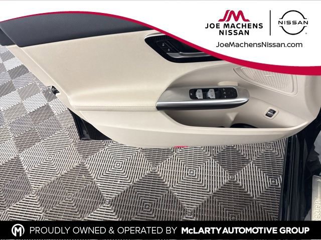 Used 2023 Mercedes-Benz C 300 4MATIC Sedan image 18