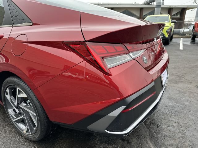 New 2026 Hyundai Elantra Limited image 38