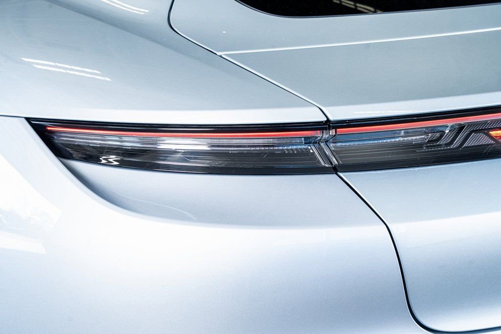Used 2024 Porsche Taycan image 22