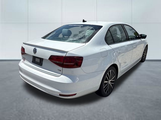 Used 2017 Volkswagen Jetta Sport FWD image 4