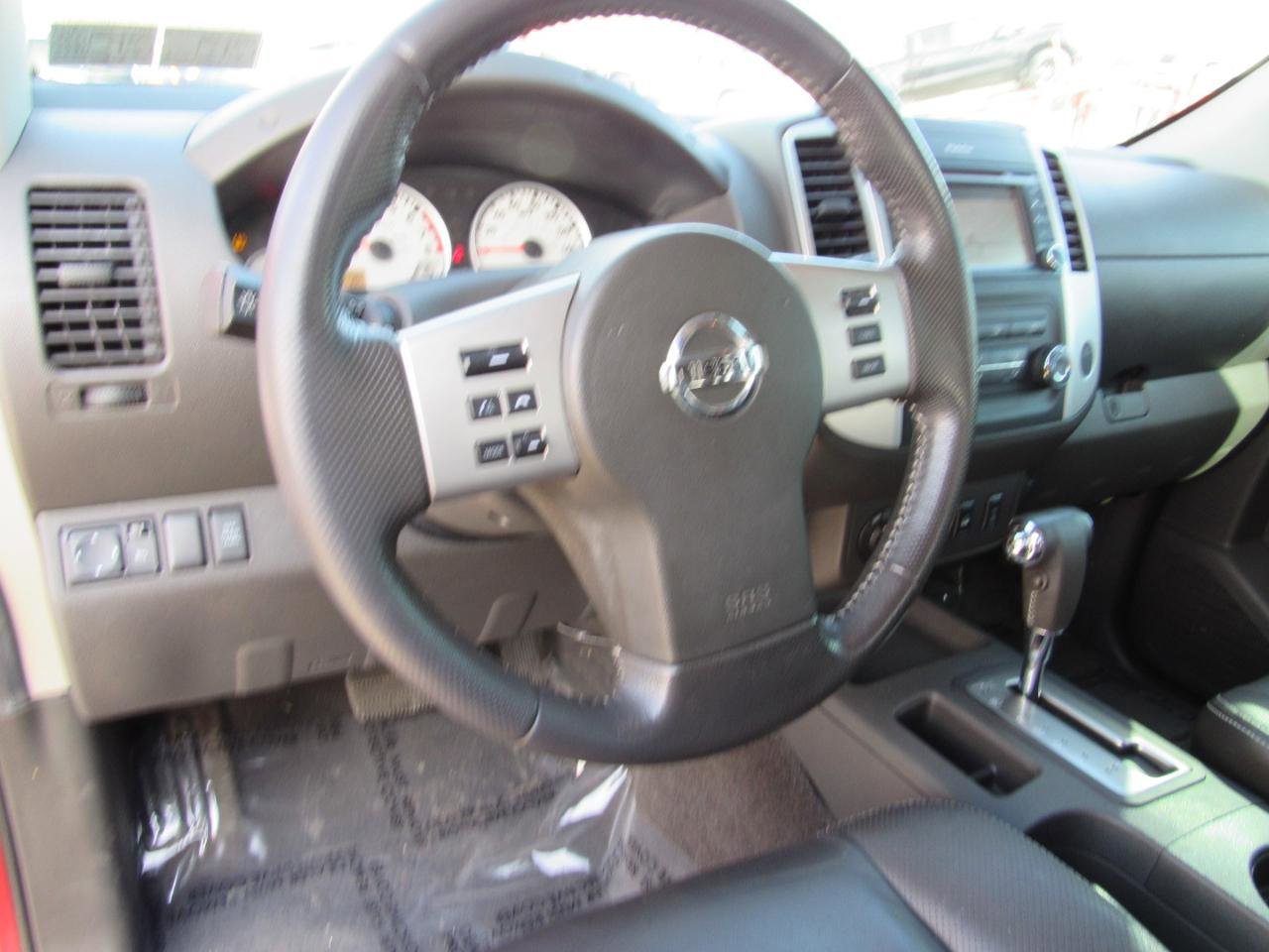 Used 2013 Nissan Xterra PRO-4X w/ Pro-4x Leather Pkg AWD/4WD image 15