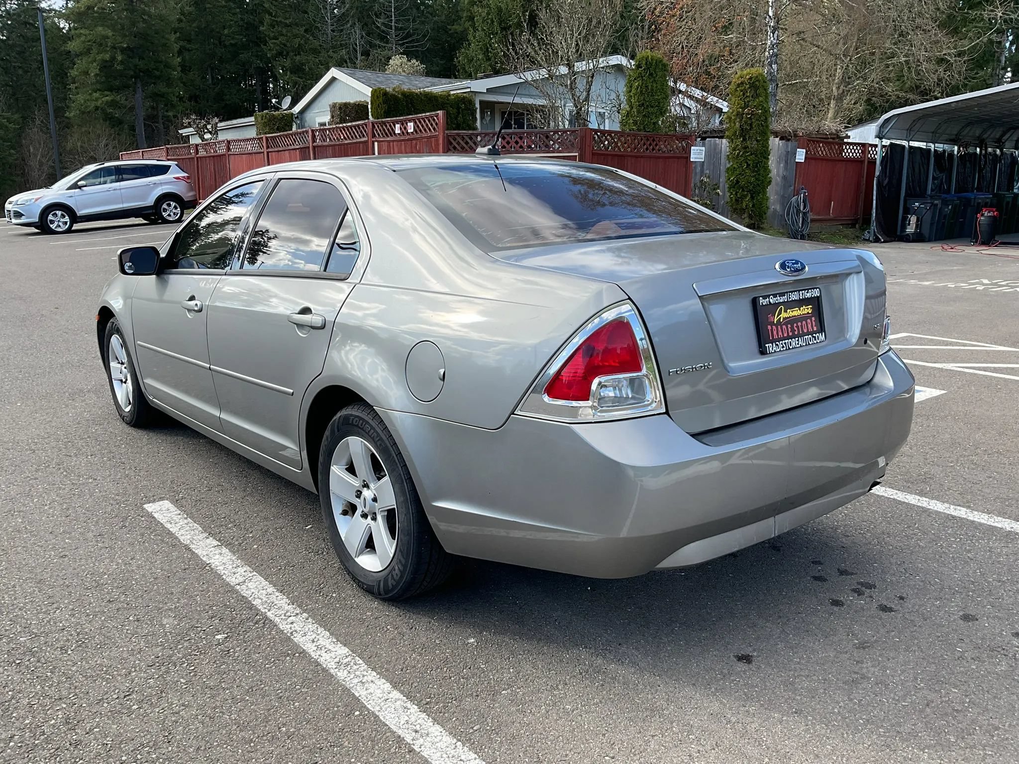 Used 2009 Ford Fusion SE FWD image 3