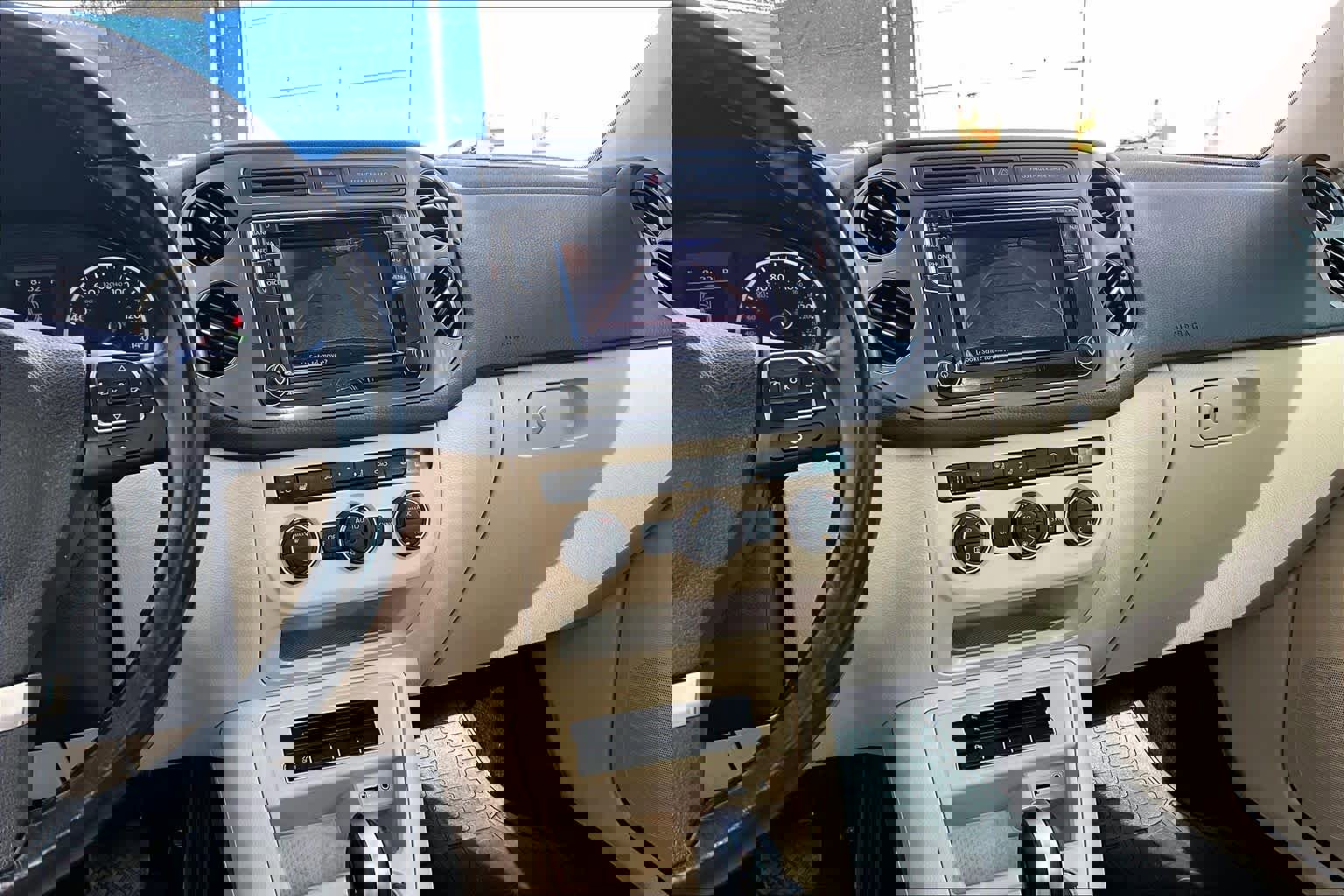 Used 2016 Volkswagen Tiguan SEL image 7