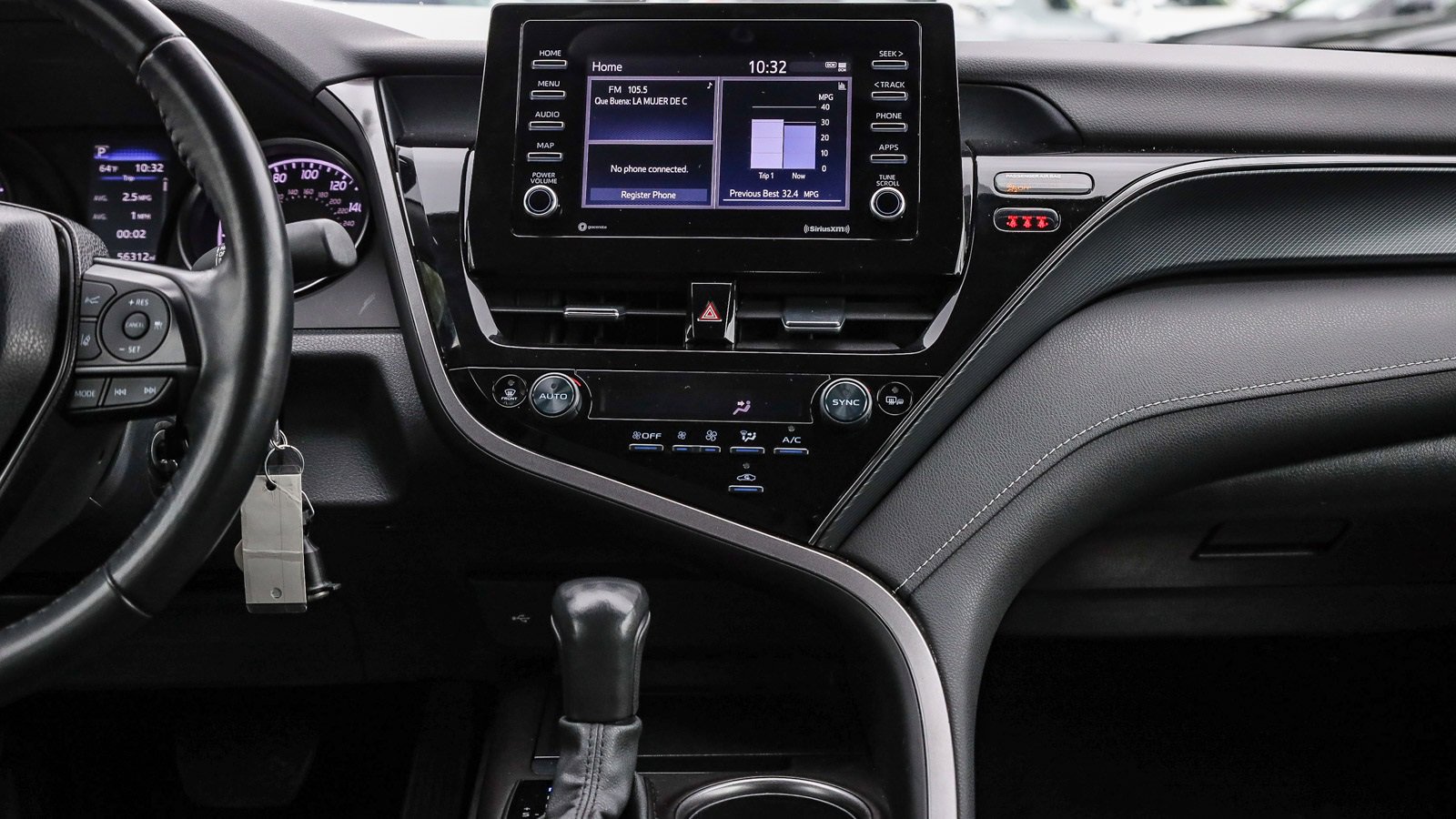 Used 2023 Toyota Camry SE image 13