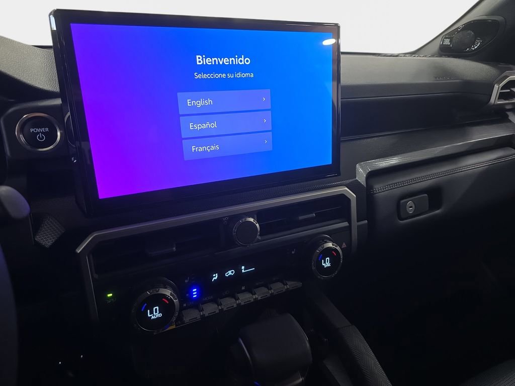 Used 2025 Toyota 4Runner Limited AWD/4WD image 18