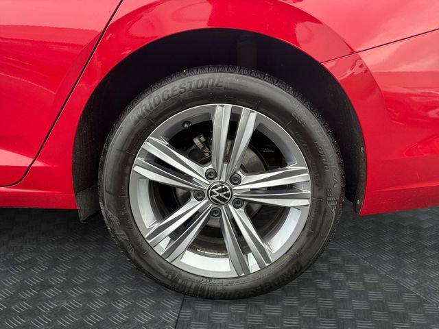 Used 2023 Volkswagen Jetta SE w/ Panoramic Sunroof Package FWD image 12