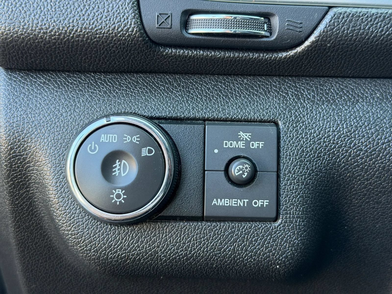 Used 2015 Chevrolet Traverse LT FWD image 47
