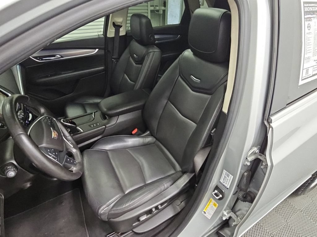 Used 2018 Cadillac XT5 Premium Luxury AWD/4WD image 27
