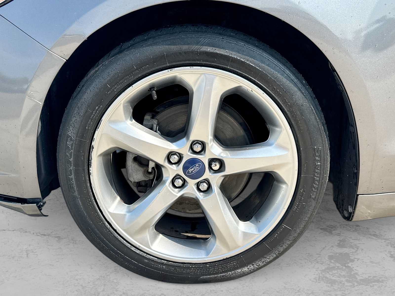 Used 2013 Ford Fusion SE FWD image 32