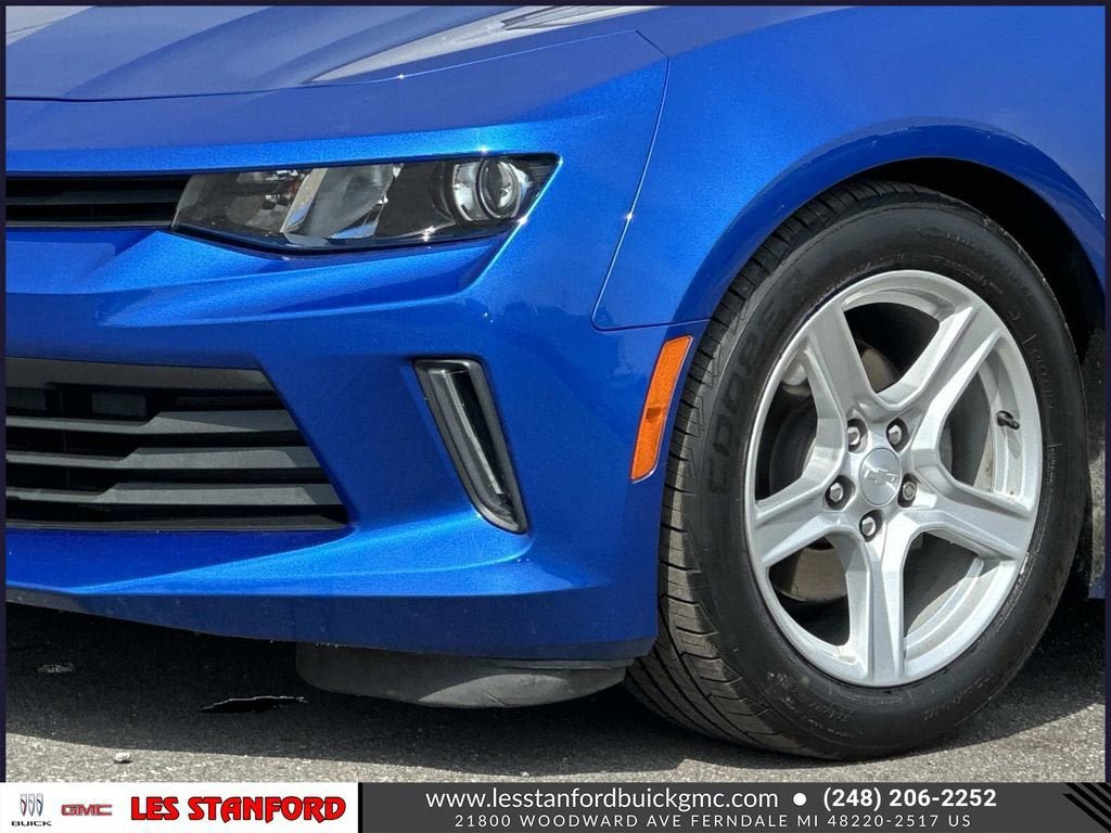 Used 2017 Chevrolet Camaro LT RWD image 9