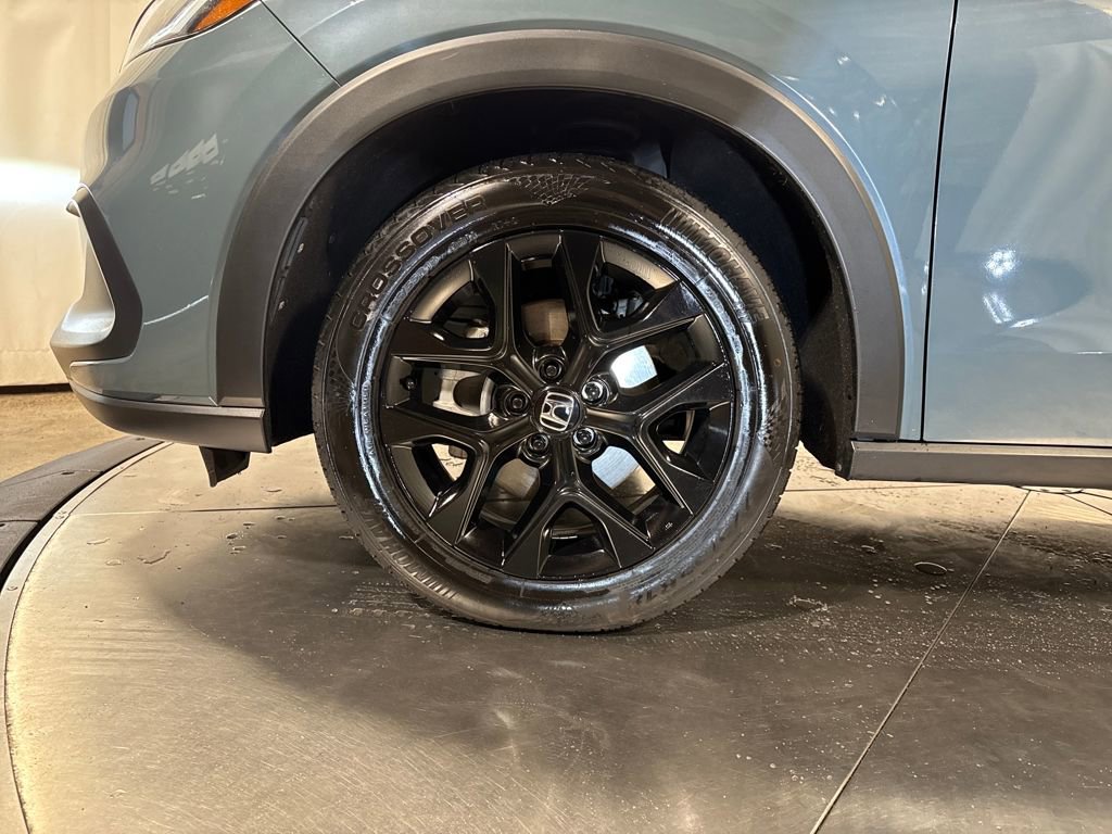 Used 2023 Honda HR-V Sport image 2