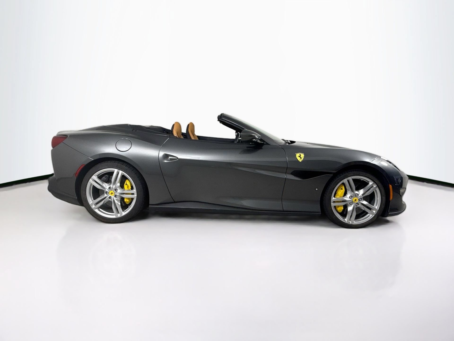 Certified 2021 Ferrari Portofino RWD image 8