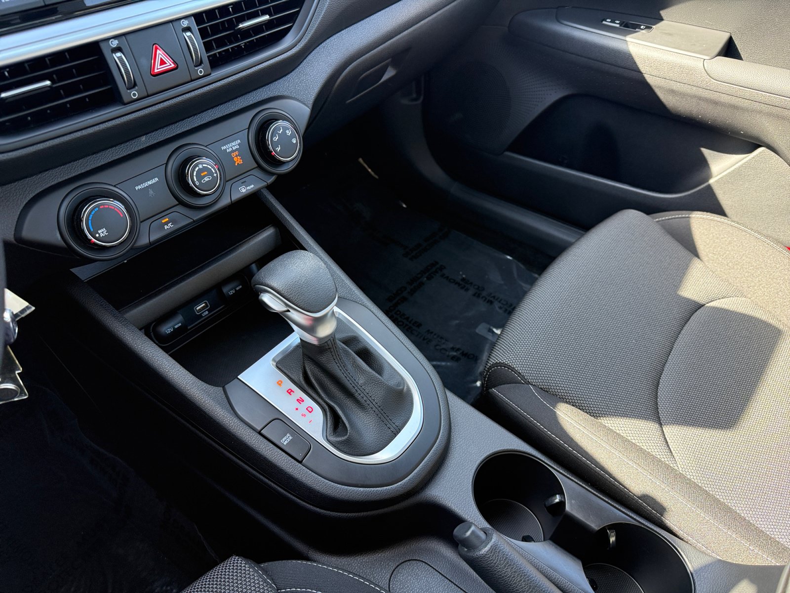 Used 2023 Kia Forte LXS w/ LXS Technology Package FWD image 13