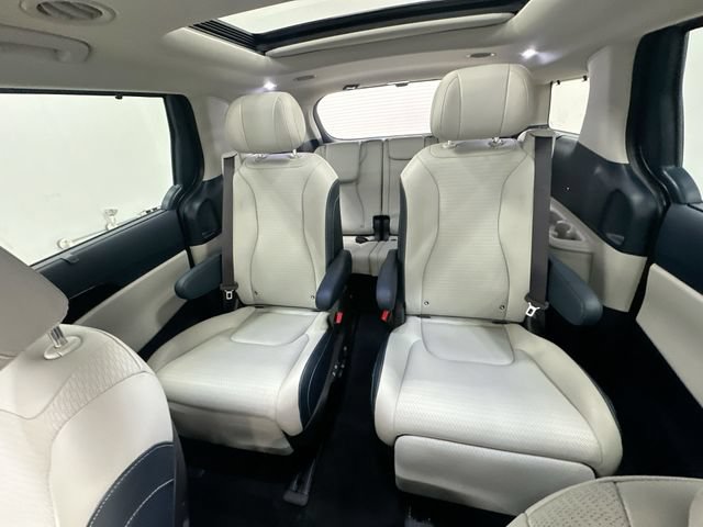Certified 2025 Kia Carnival SX Prestige FWD image 26
