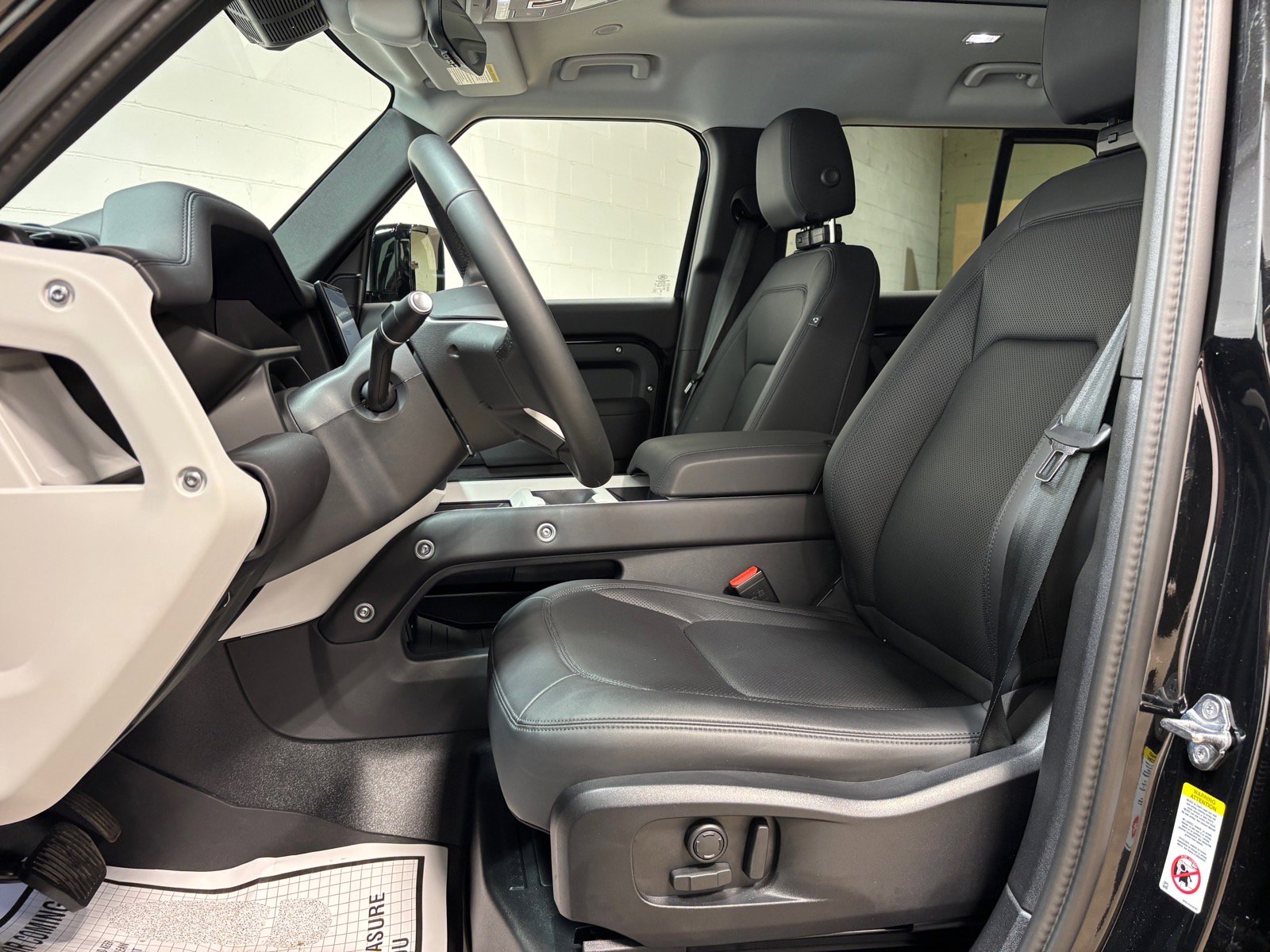 Used 2025 Land Rover Defender 110 S AWD/4WD image 24