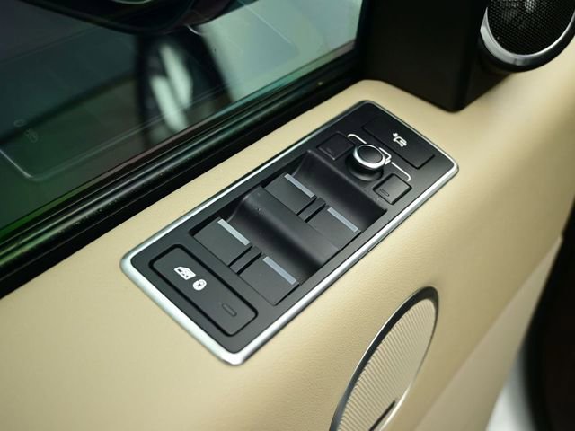 Used 2017 Land Rover Range Rover Supercharged image 56