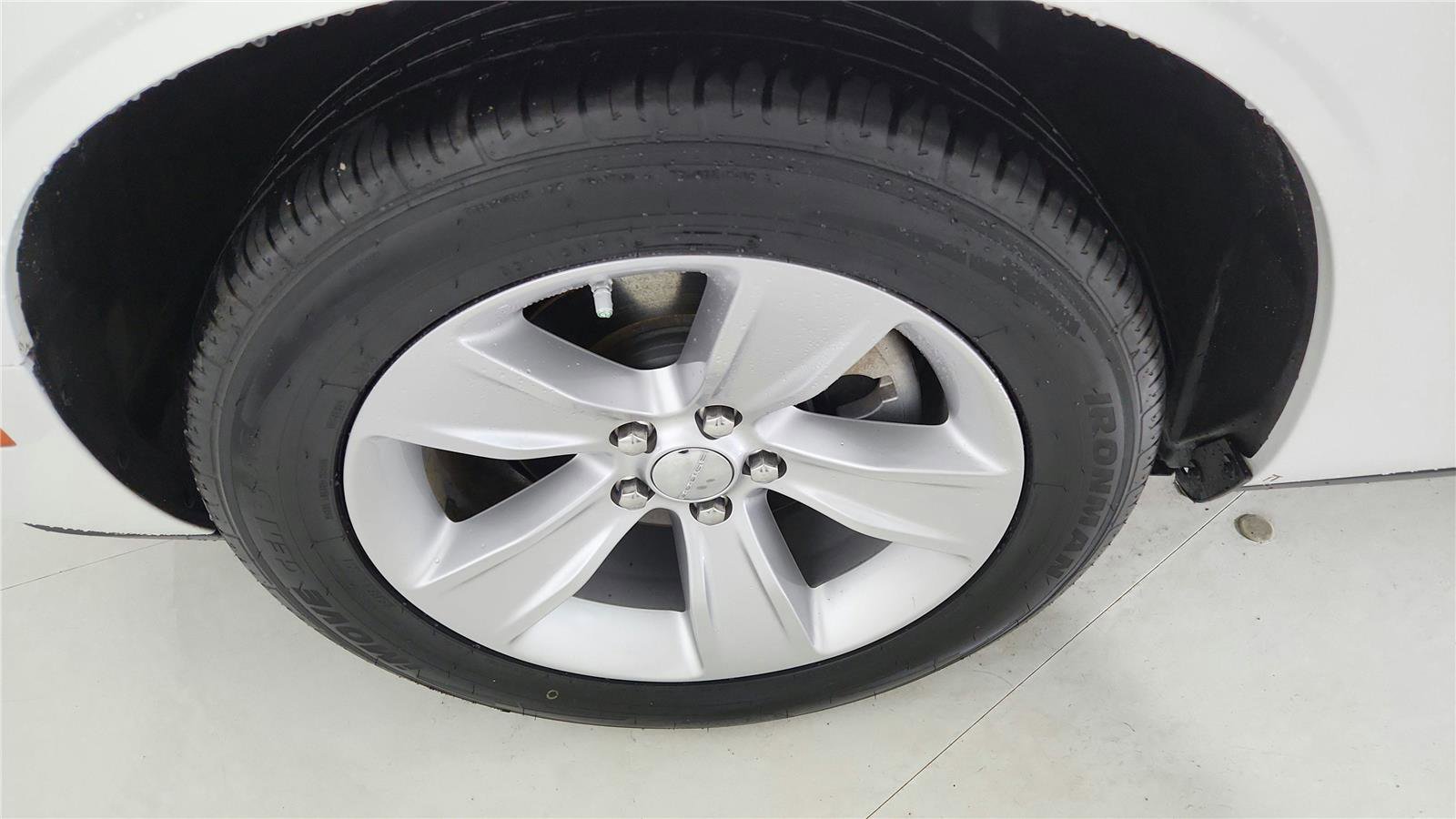 Used 2023 Dodge Challenger SXT image 29