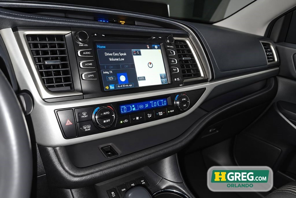 Used 2017 Toyota Highlander SE AWD/4WD image 14