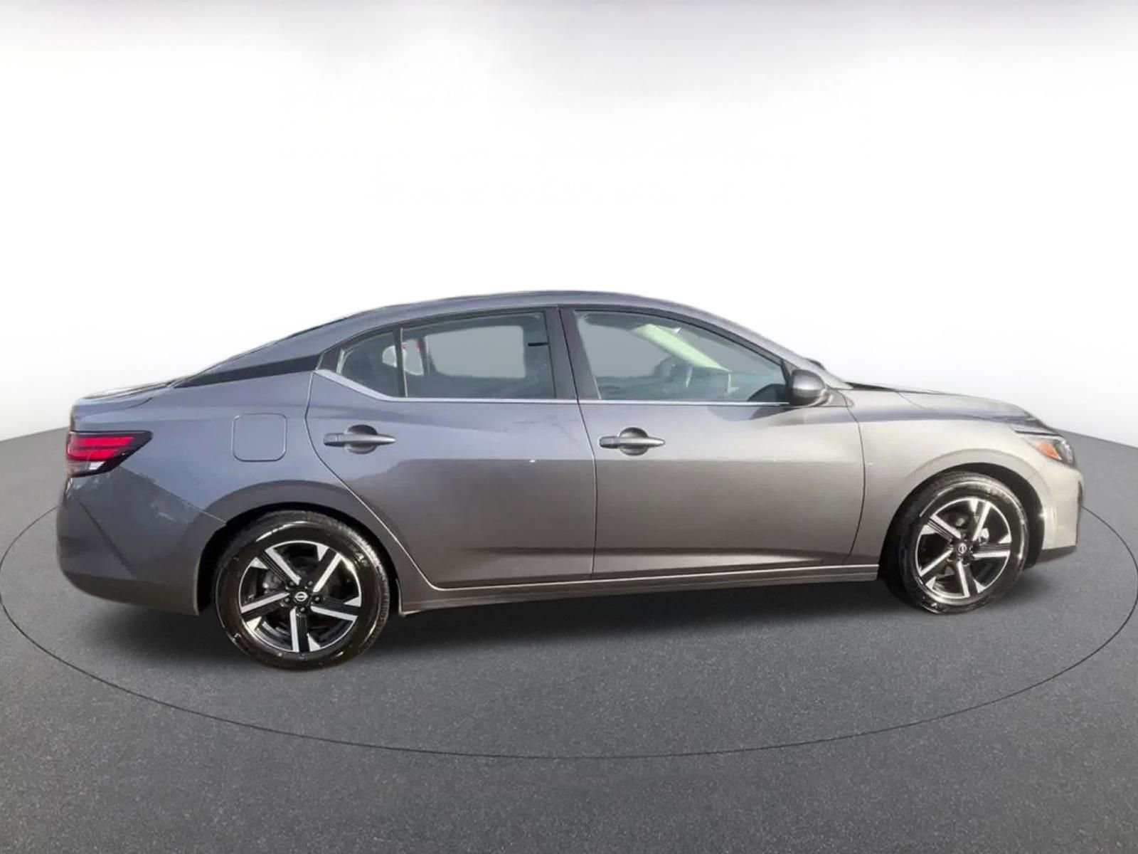 Used 2025 Nissan Sentra SV image 16