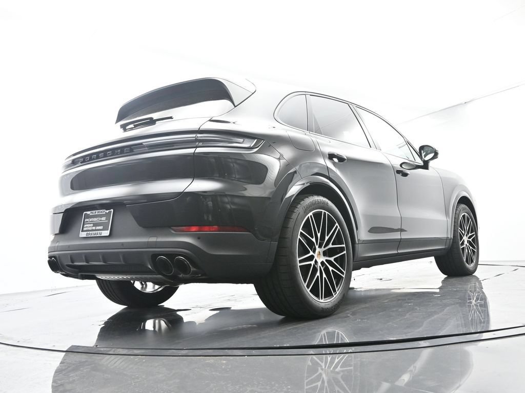 Certified 2025 Porsche Cayenne AWD/4WD image 51