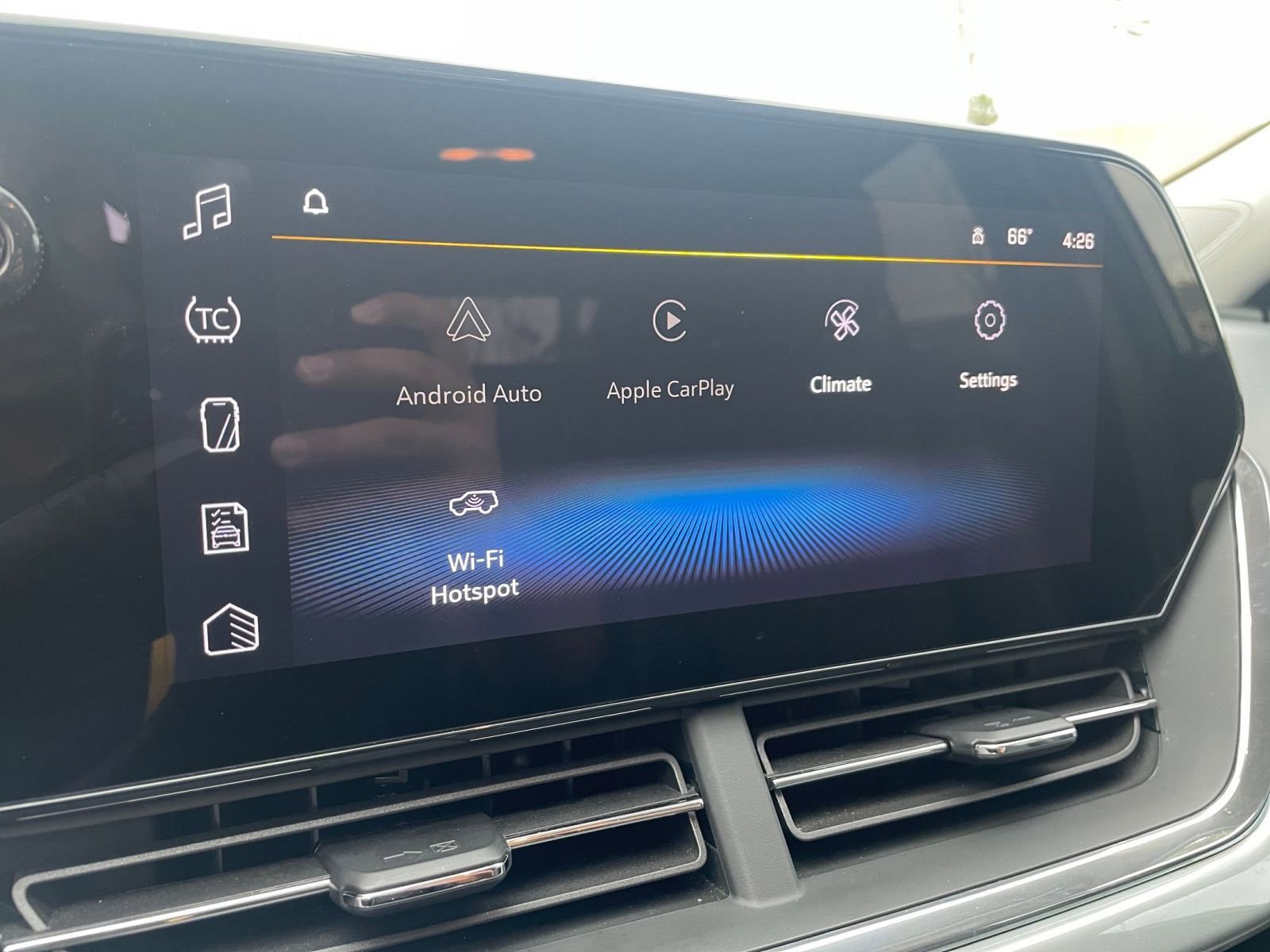 Used 2025 Chevrolet Trax LT image 20