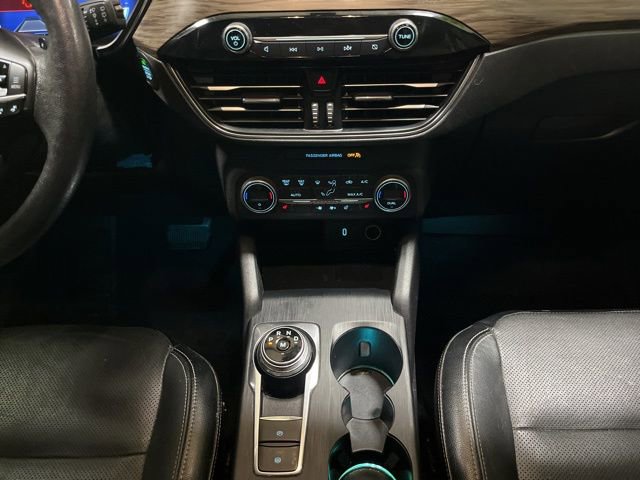 Used 2020 Ford Escape Titanium AWD/4WD image 23