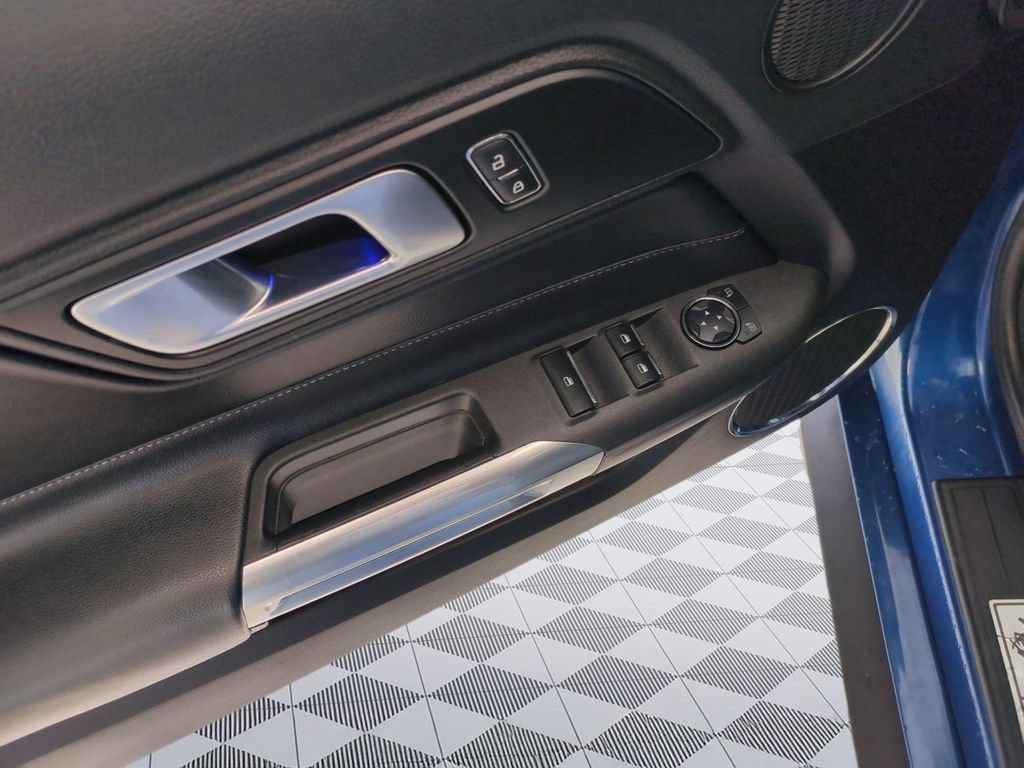 Used 2022 Ford Mustang Premium RWD image 11