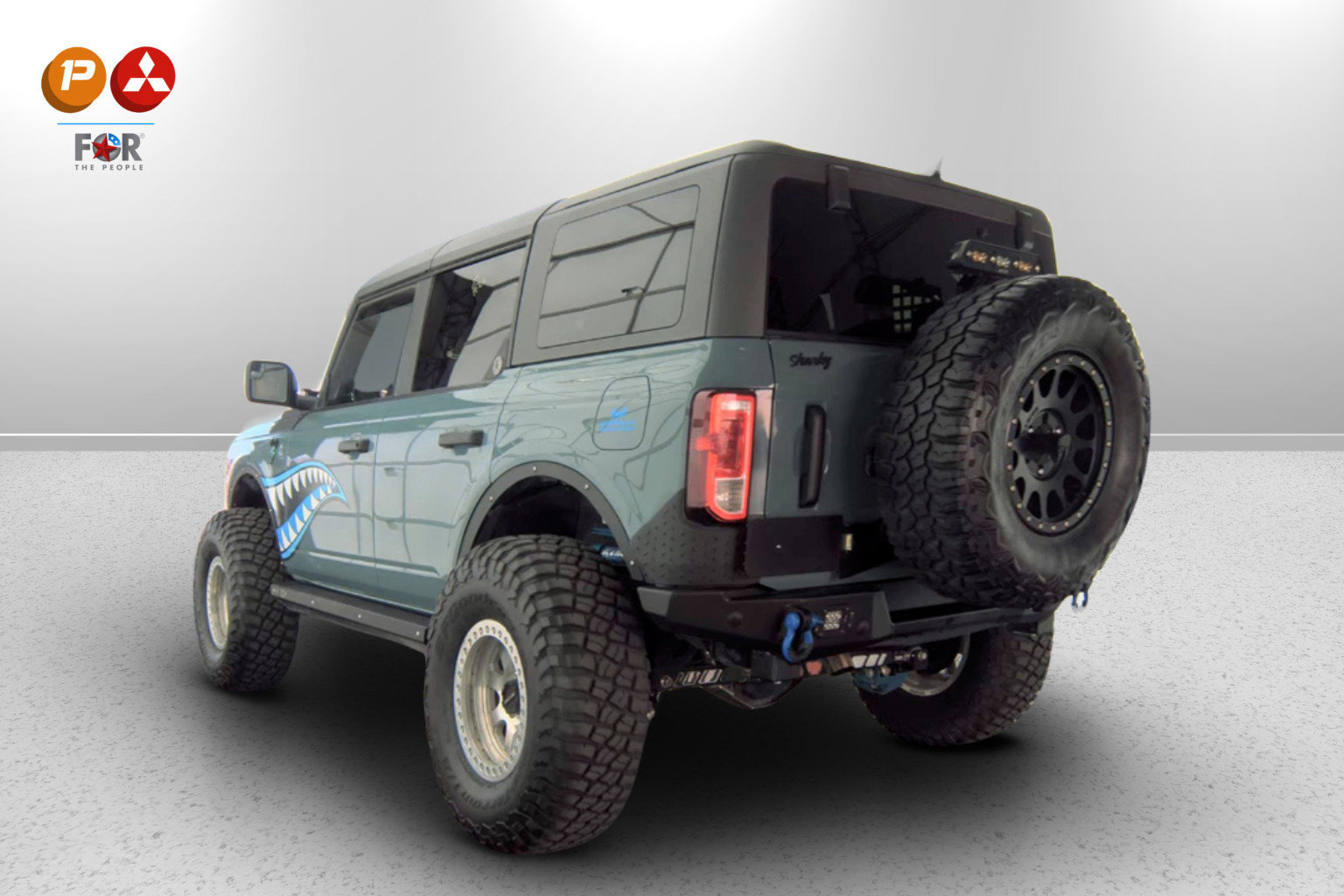 Used 2021 Ford Bronco Black Diamond image 3