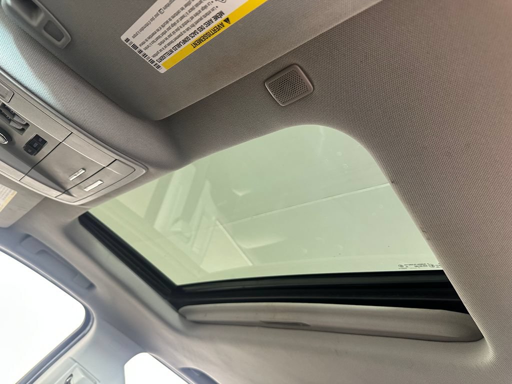 Used 2018 GMC Yukon XL SLT w/ HD Trailering Package AWD/4WD image 35