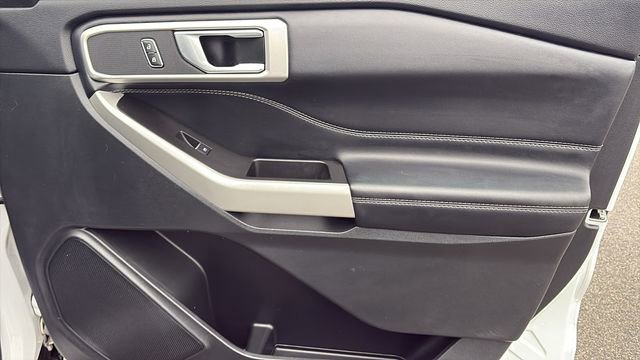 Used 2021 Ford Explorer XLT image 34