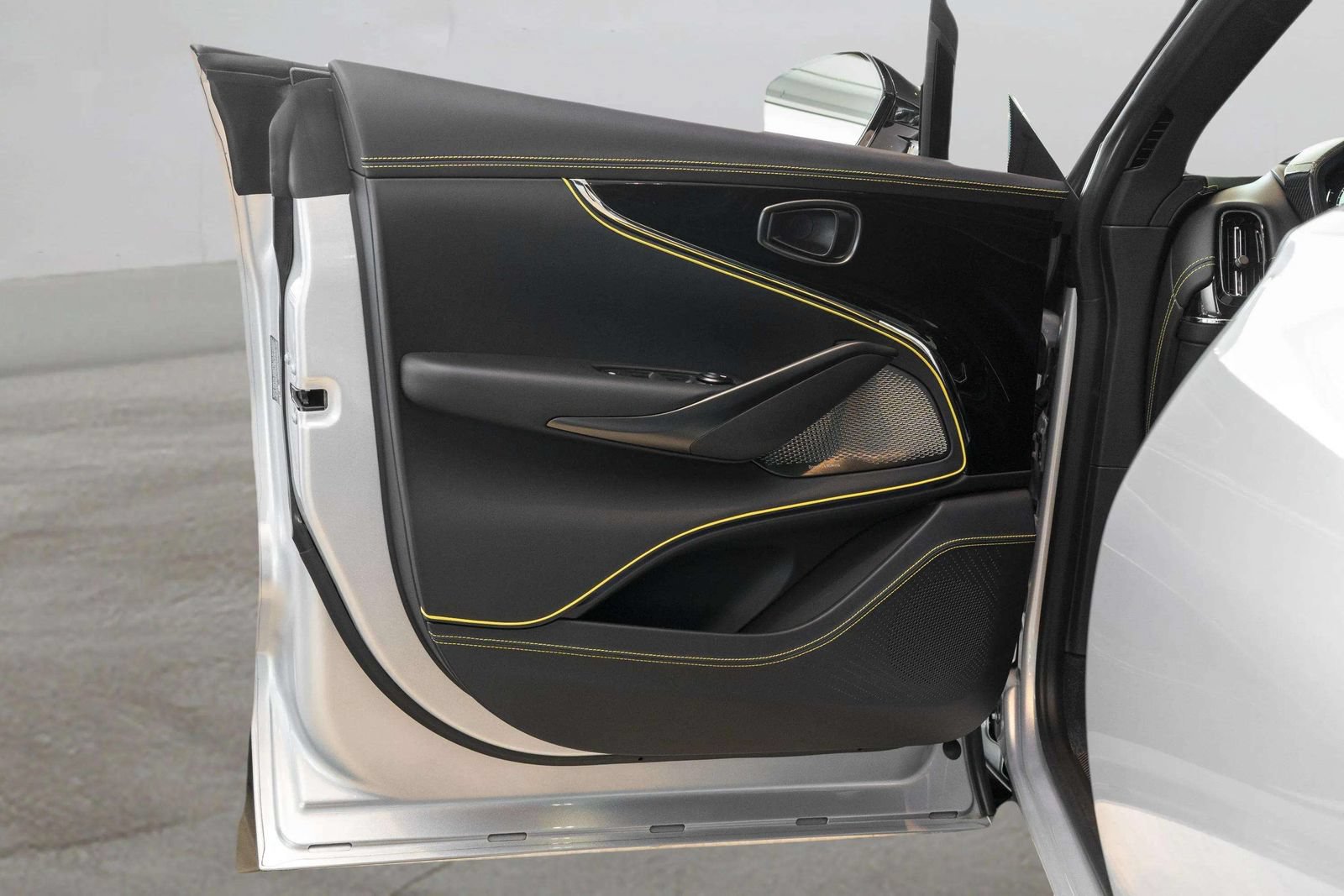 New 2026 Aston Martin DBX S AWD/4WD image 25