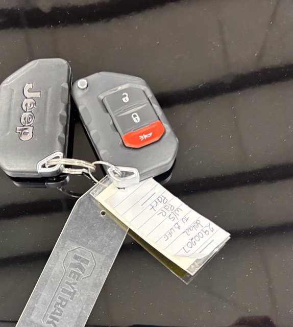 Used 2025 Jeep Wrangler Sport AWD/4WD image 25