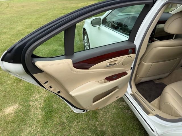 Used 2007 Lexus LS 460 image 19