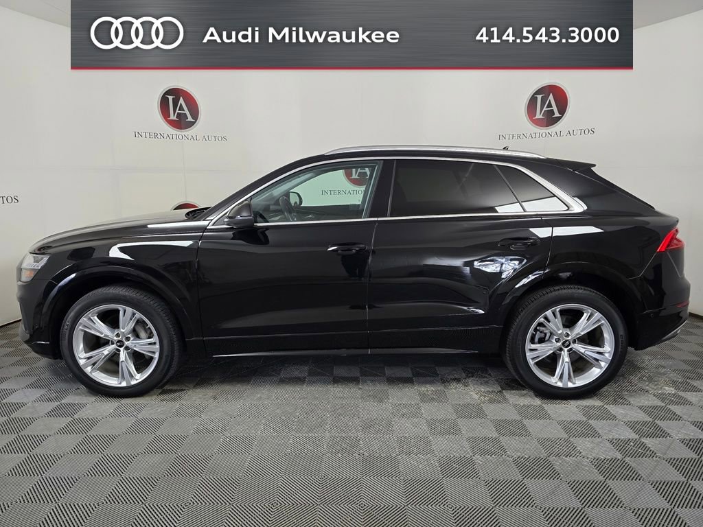 Used 2023 Audi Q8 Premium w/ Convenience Package AWD/4WD image 6
