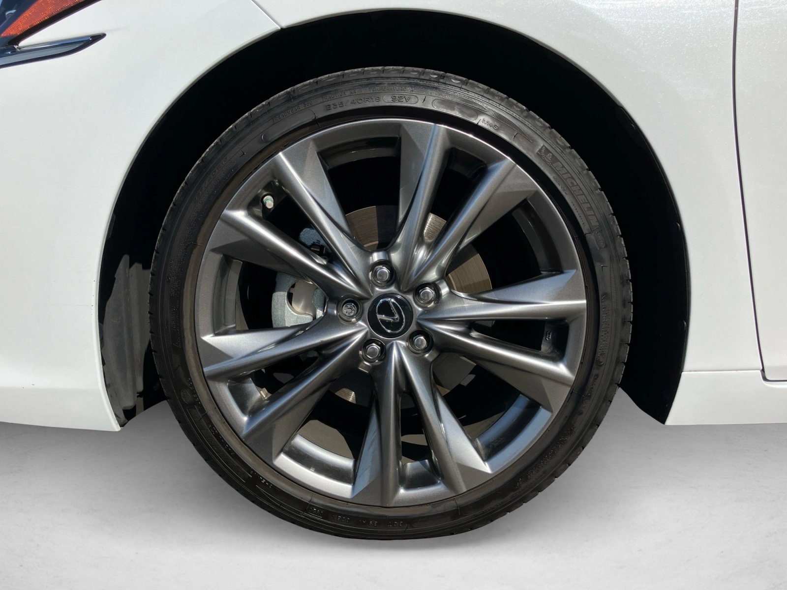 Used 2020 Lexus ES 350 F Sport w/ Accessory Package FWD image 9