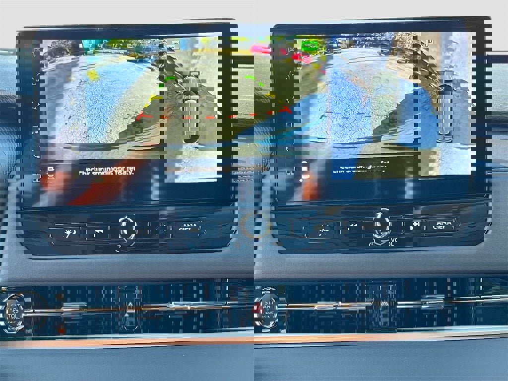 New 2025 Mitsubishi Outlander SE image 14