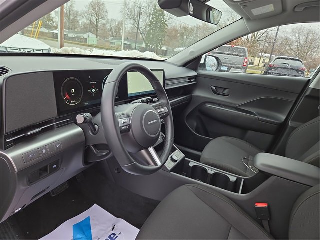 Certified 2025 Hyundai Kona SEL image 25