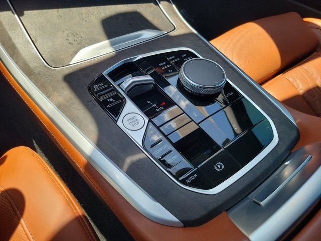 Used 2024 BMW X5 sDrive40i w/ M Sport Package RWD image 33