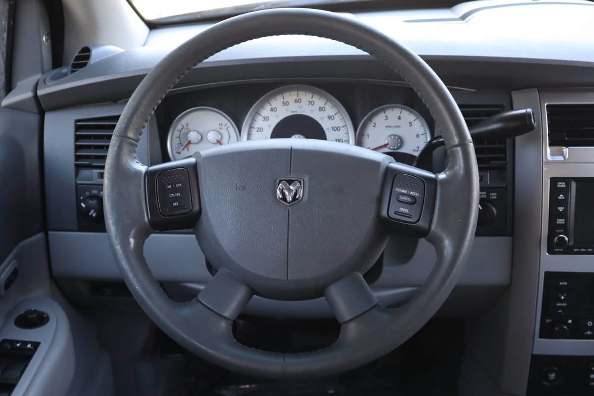 Used 2008 Dodge Durango Limited w/ Technology Group III AWD/4WD image 18
