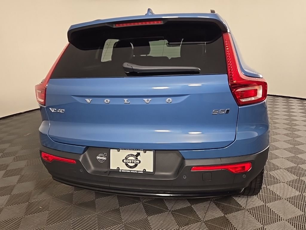 Certified 2023 Volvo XC40 B5 Plus w/ Climate Package AWD/4WD image 11