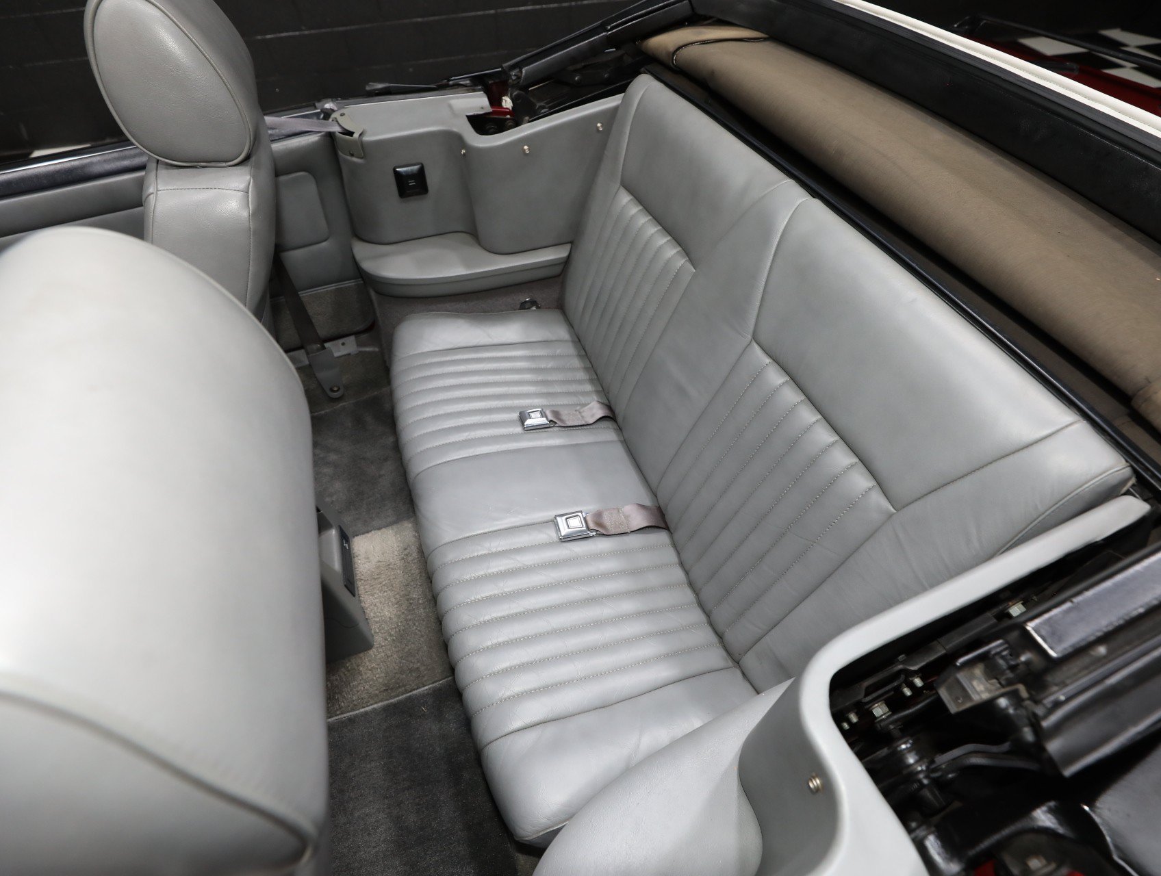 Used 1987 Ford Mustang GT RWD image 4