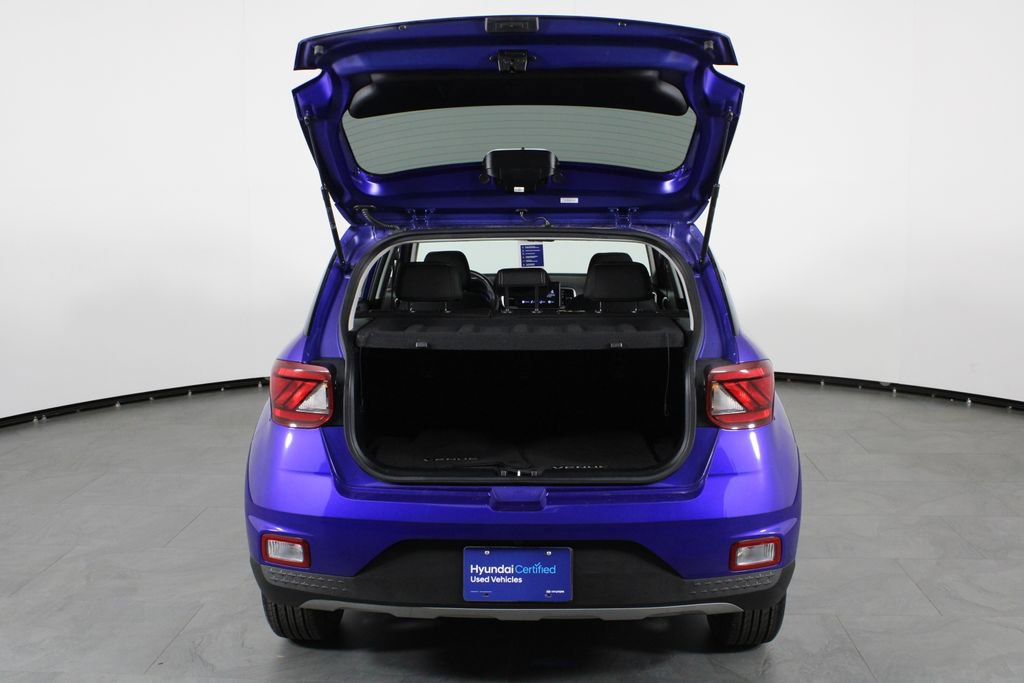 Certified 2024 Hyundai Venue SEL image 17