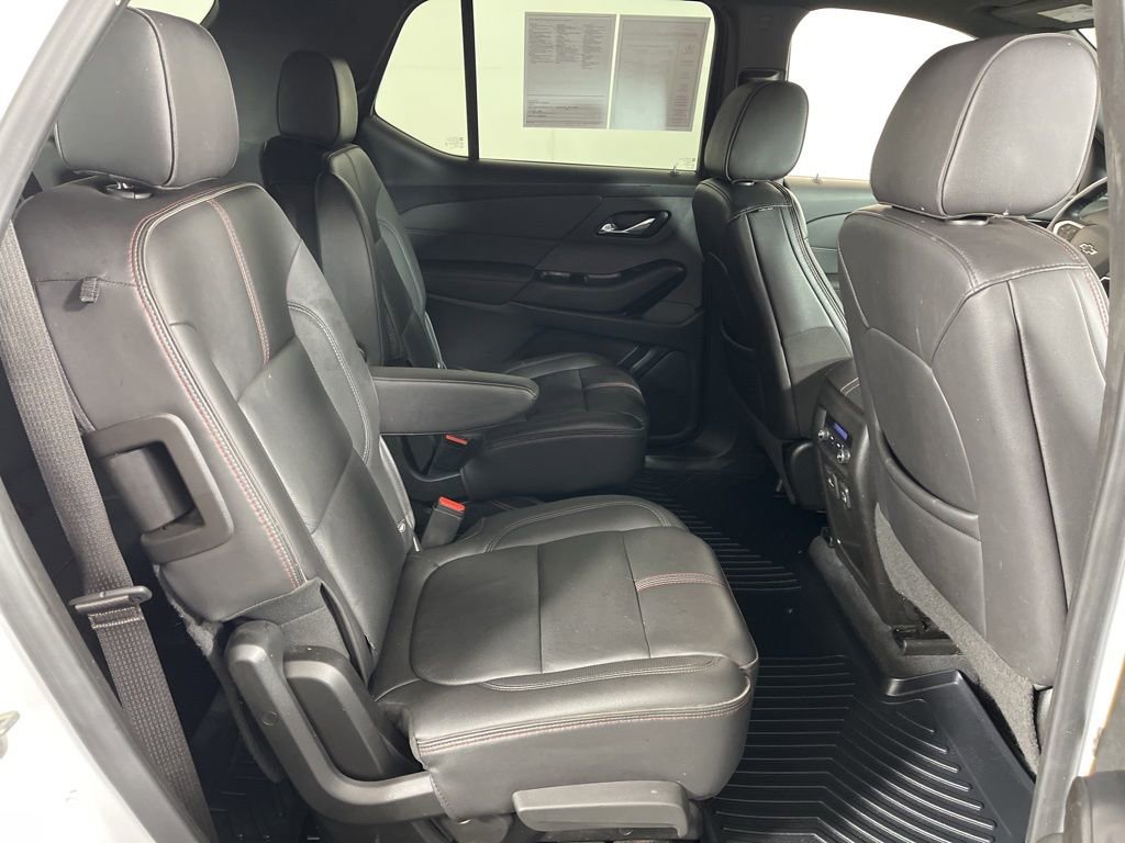 Used 2022 Chevrolet Traverse RS image 9