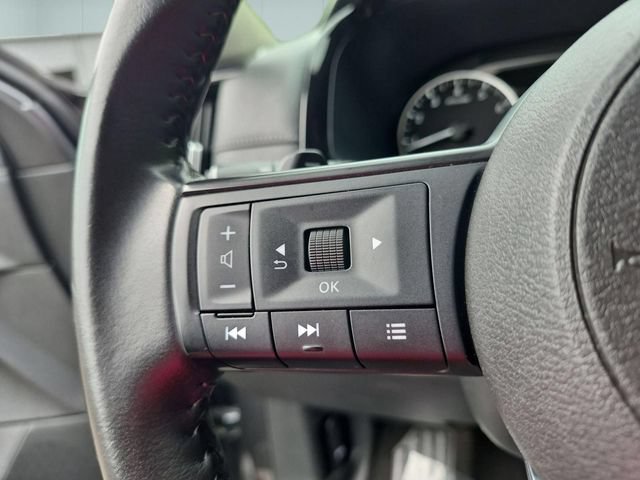 Used 2024 Nissan Pathfinder SV AWD/4WD image 19