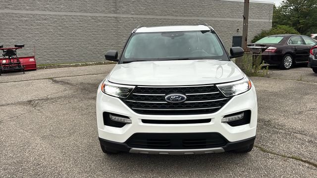 Used 2024 Ford Explorer XLT w/ Equipment Group 202A AWD/4WD image 6
