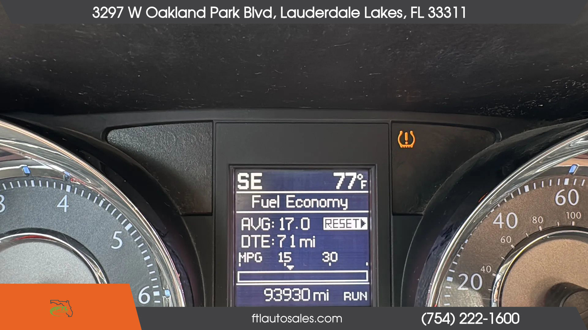 Used 2013 Chrysler Town & Country Touring image 48